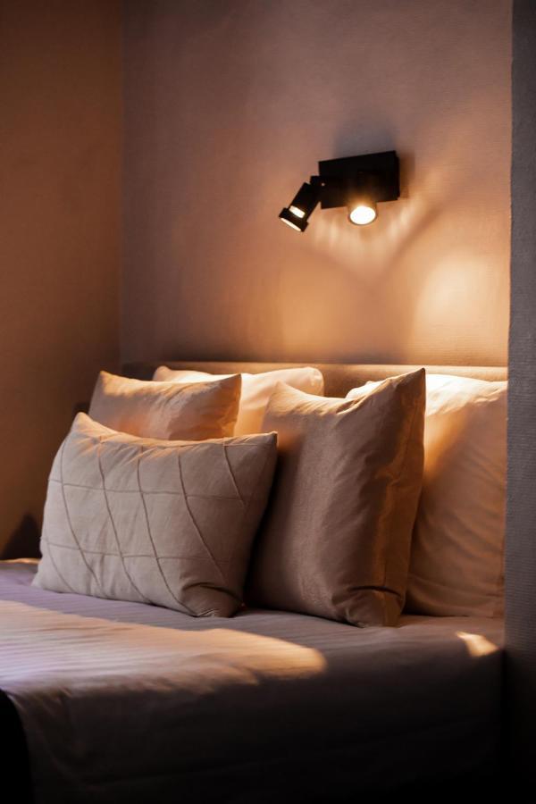 Rose Red Hotel
